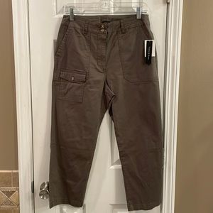 Violets and Roses Cropped Cargo Pants Olive Green - 8 or 29